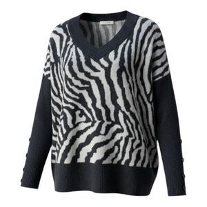 Joseph A. Women Grey Leopard Vneck Sweater Size L Oversized Slim Sleeve Pullover